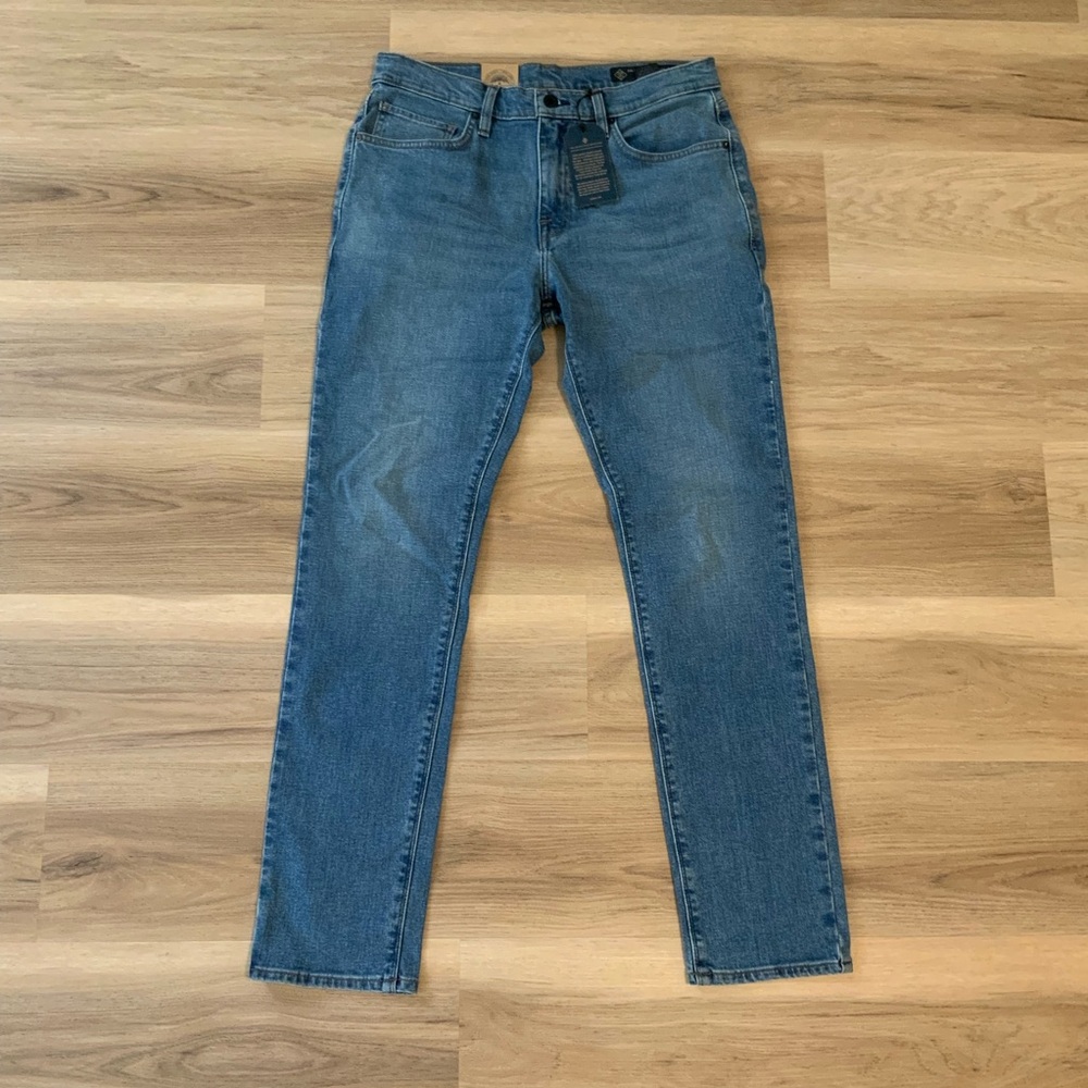 NWT - Roark Blue Jeans - 32x30